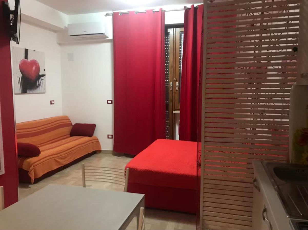 Da Gianni E Bea Hotell Foligno Exteriör bild